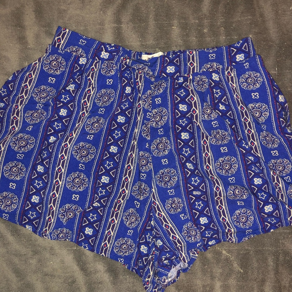 Blue hollister flowy shorts